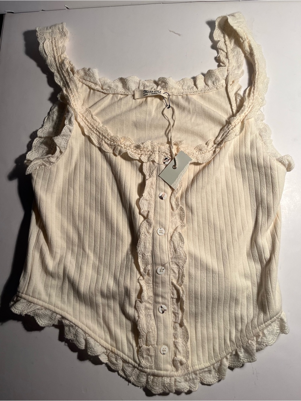 Miss Me Top - NWT size L 🤎🤎🤎
